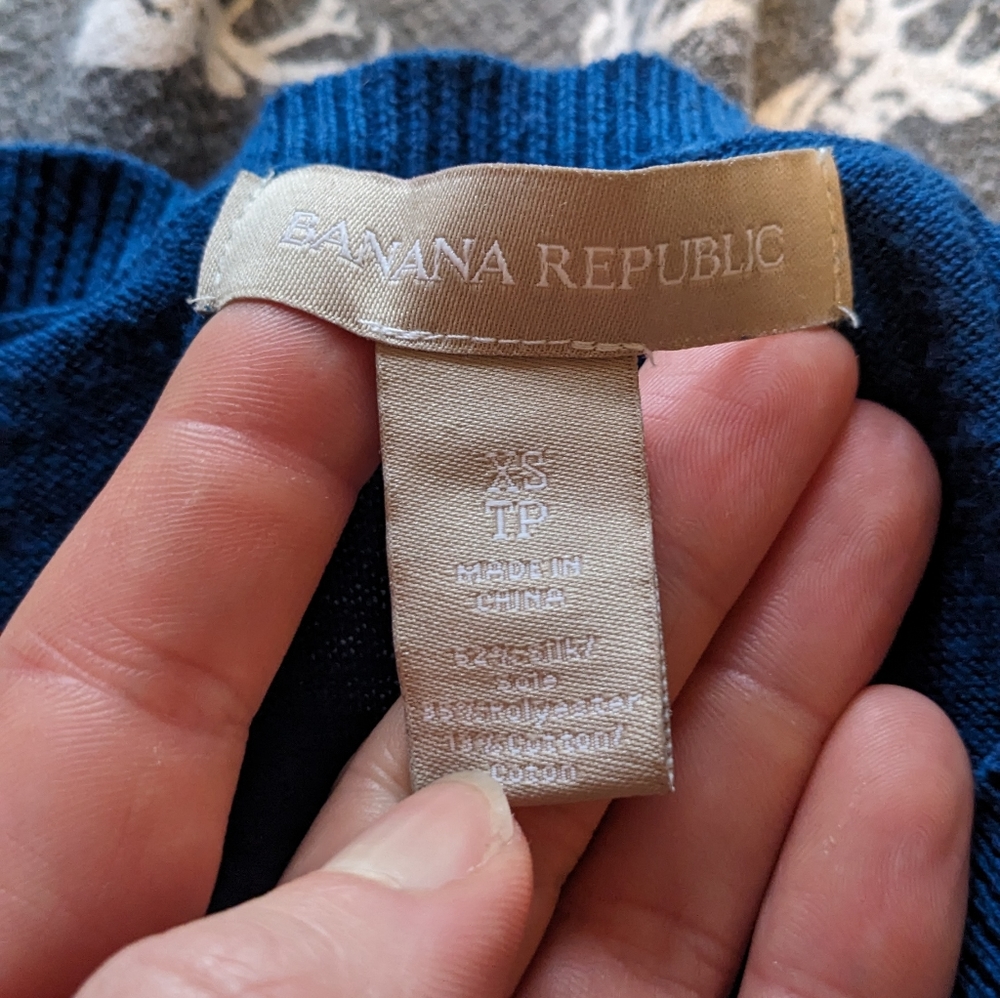 Banana Republic silk blend cardigan - Picture 3 of 5